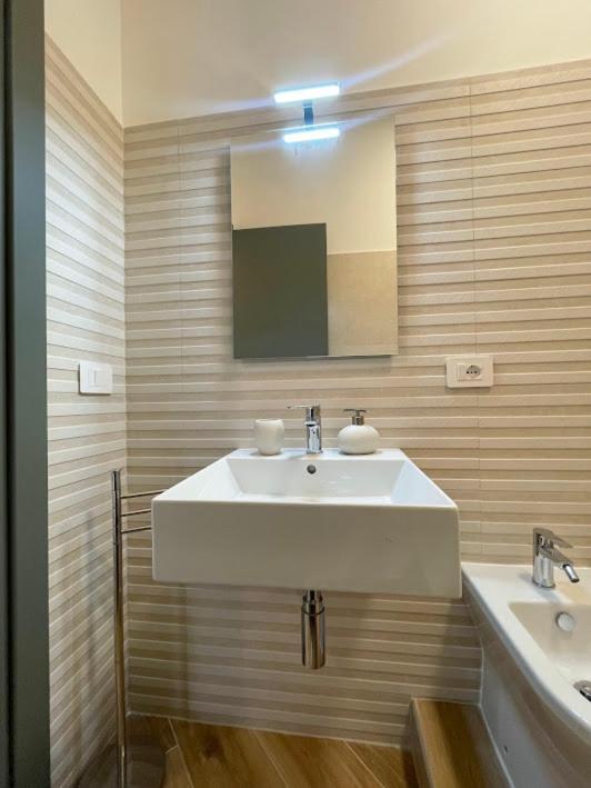 Lb Silviocentro Apartment Palermo Luaran gambar